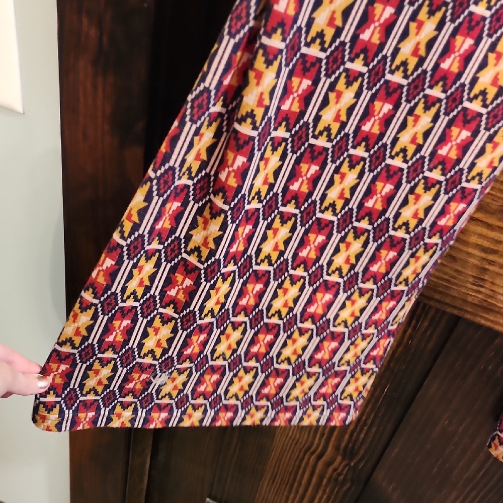 Ivy Jane Multicolor Geometric Patterned Garment - Picture 5 of 9